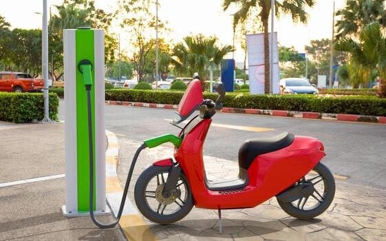 Ministry of Heavy Industries Extends PM E-Drive Incentives for Electric Two-Wheelers Till July 2026