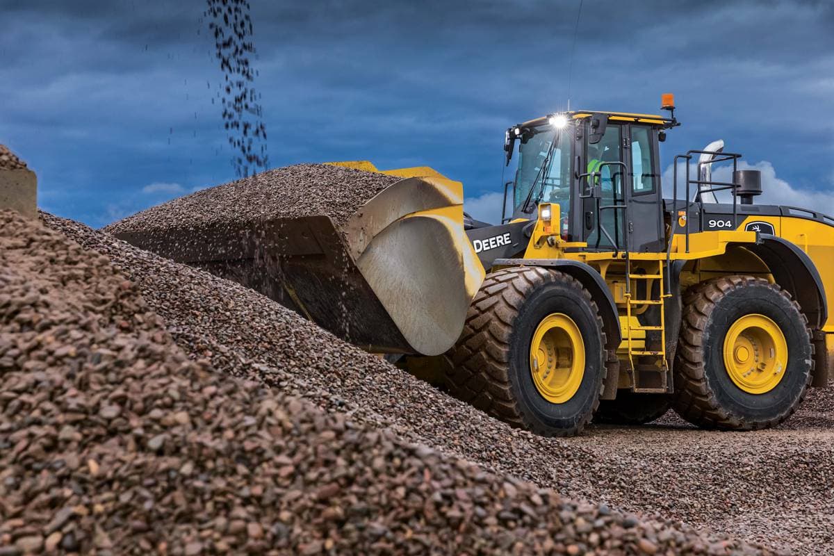 John Deere Launches New X-Tier Wheel Loaders with Advanced Efficiency and Automation Features