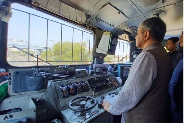 Indian Railways Approves ₹362 Crore Kavach Expansion Across Punjab and Jammu & Kashmir
